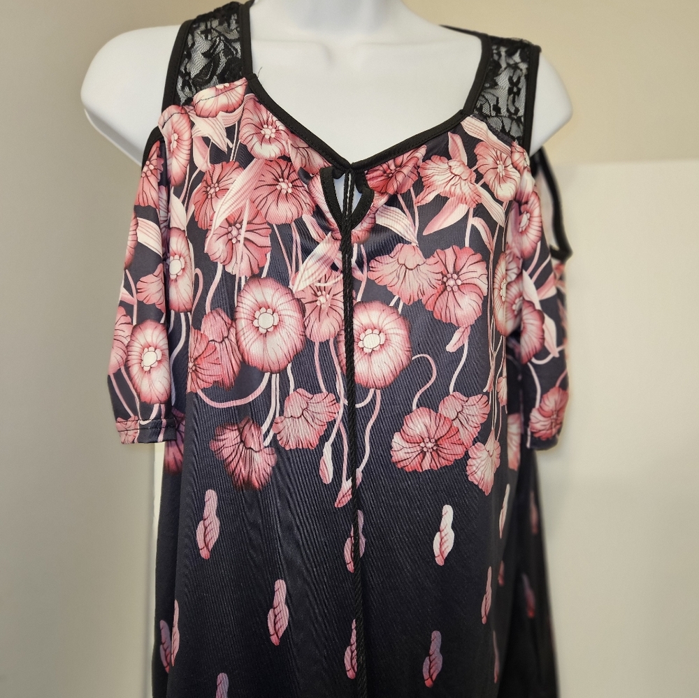 Floral Black and Pink